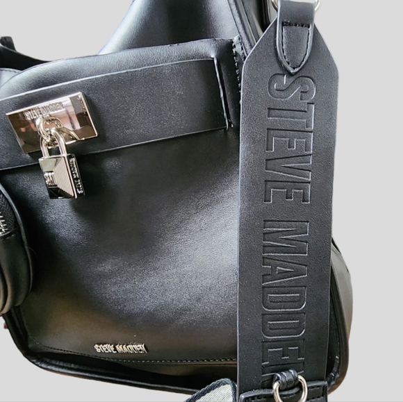 Steve Madden | Crossbody, attached coin purse - Picture 11 of 13